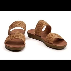 Amaya sandals 8.5